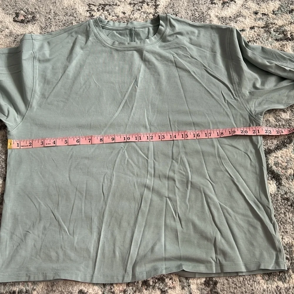 Lululemon LA 3/4 Sleeve Crewneck Shirt